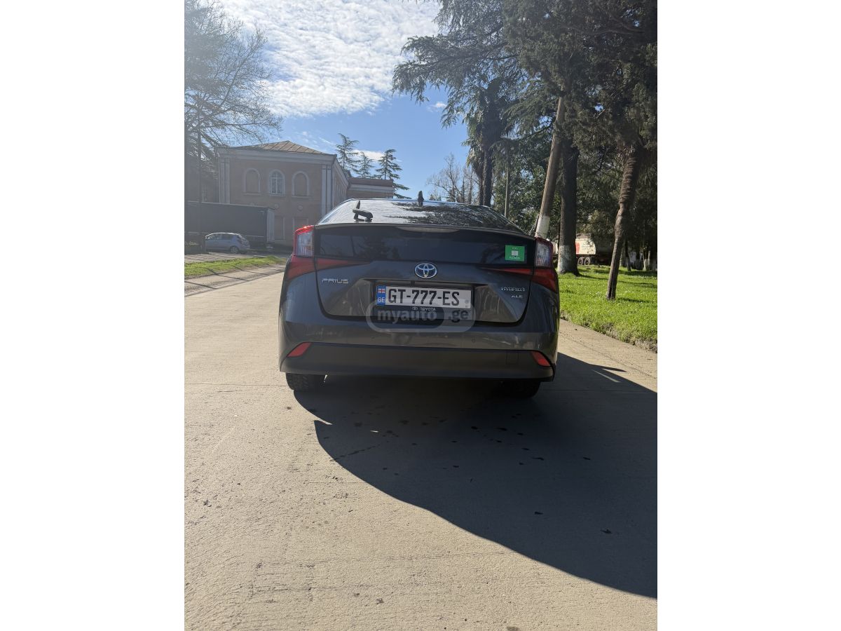 Toyota Prius - фото 9