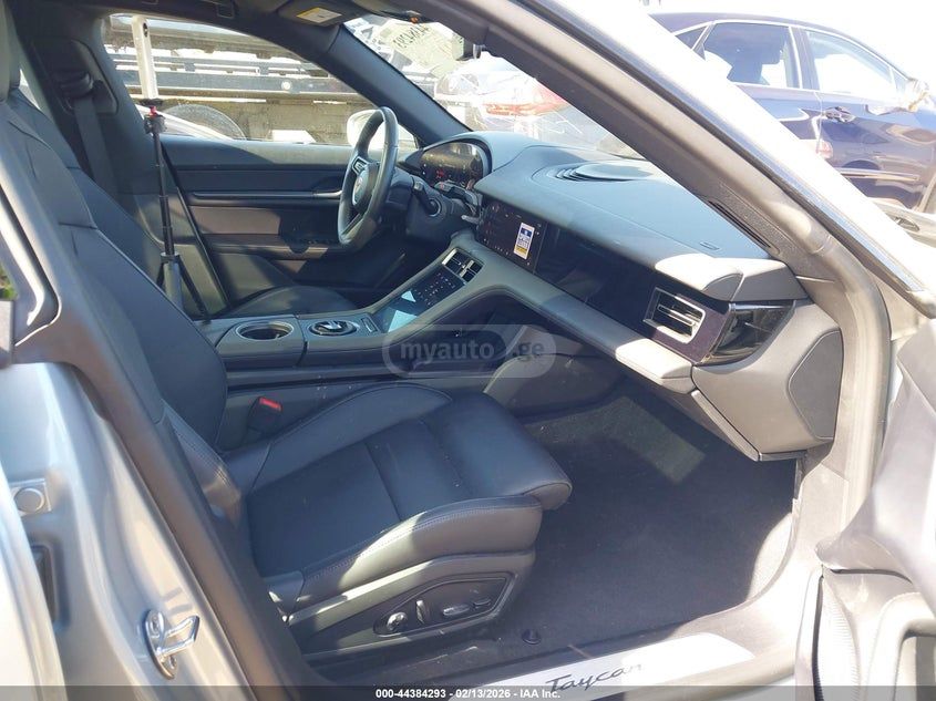 Porsche Taycan 4 S - фото 4