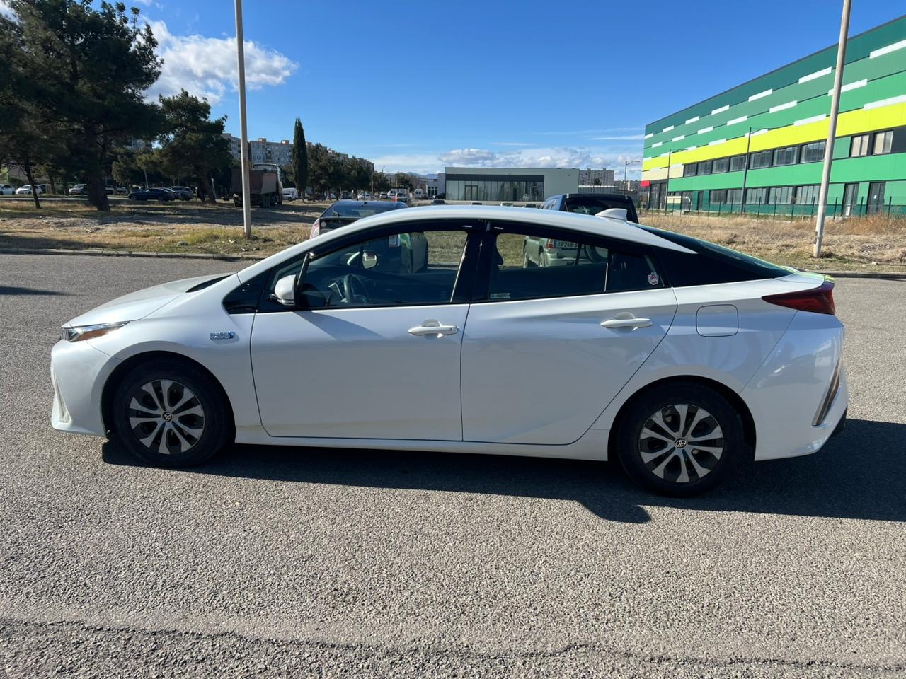 Toyota Prius Prime - фото 3