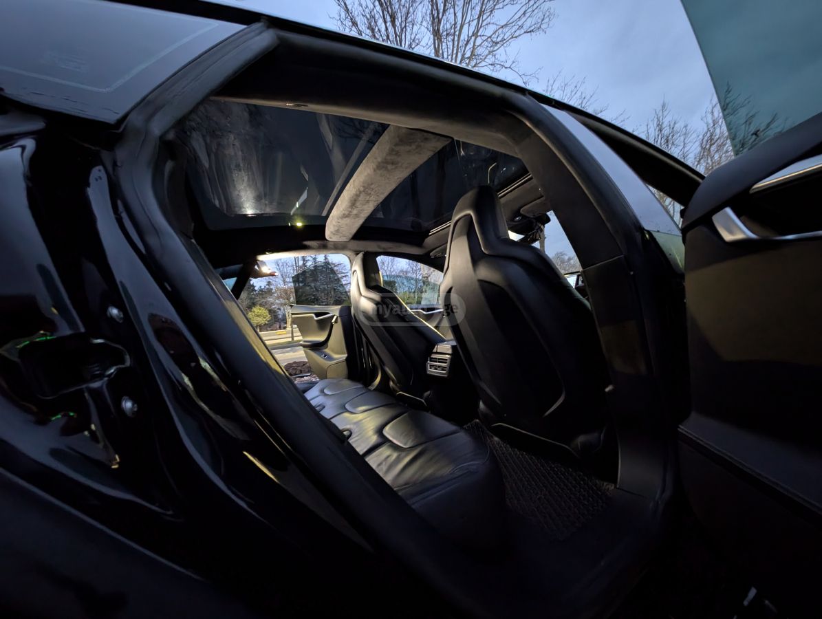 Tesla Model S - фото 11