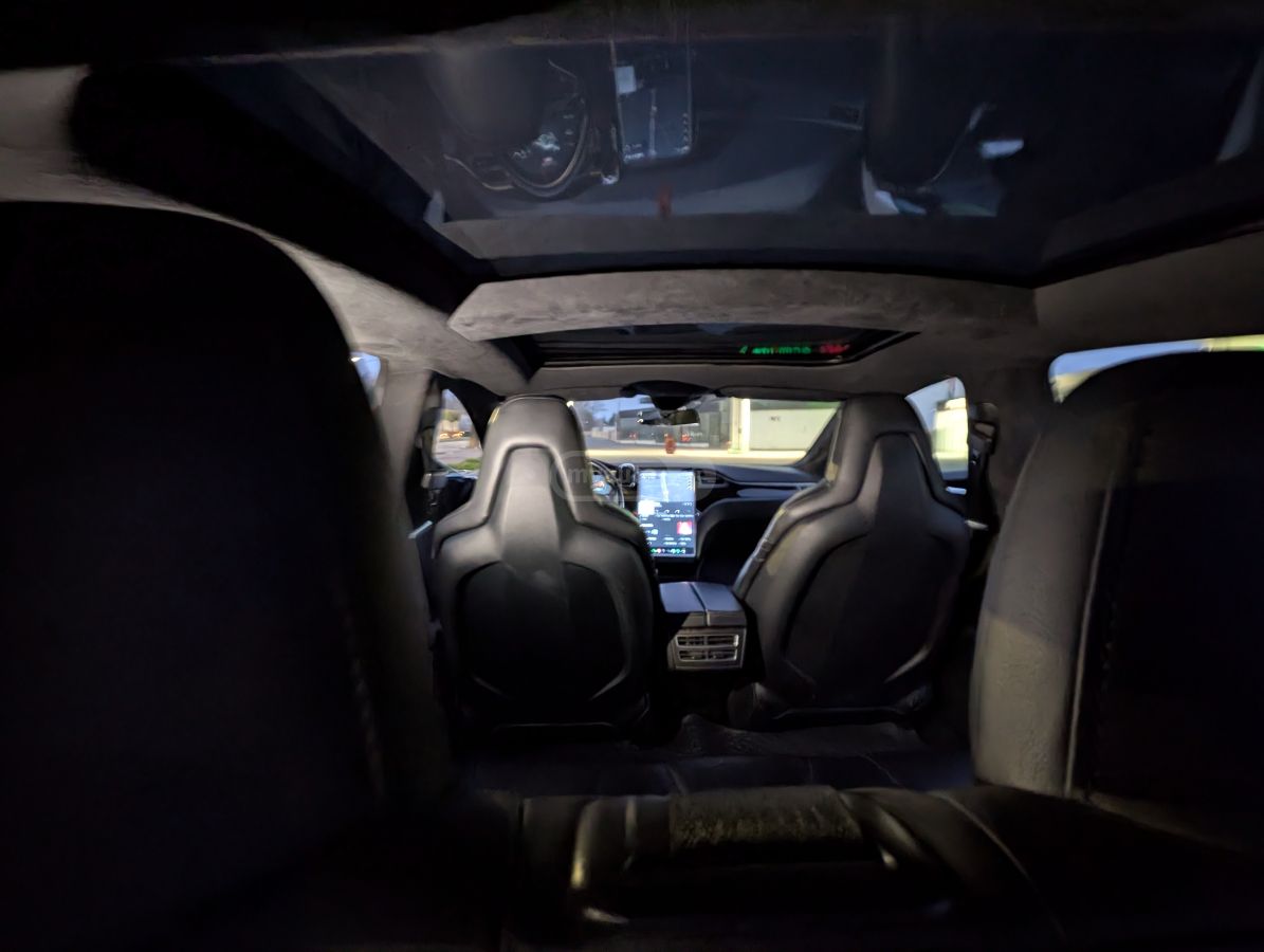 Tesla Model S - фото 12