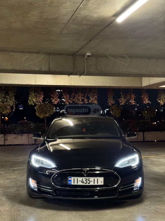 Tesla Model S - фото 5