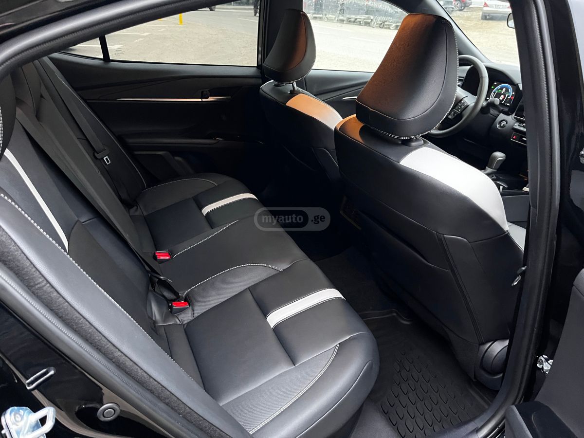 Toyota SE — миниатюра 13