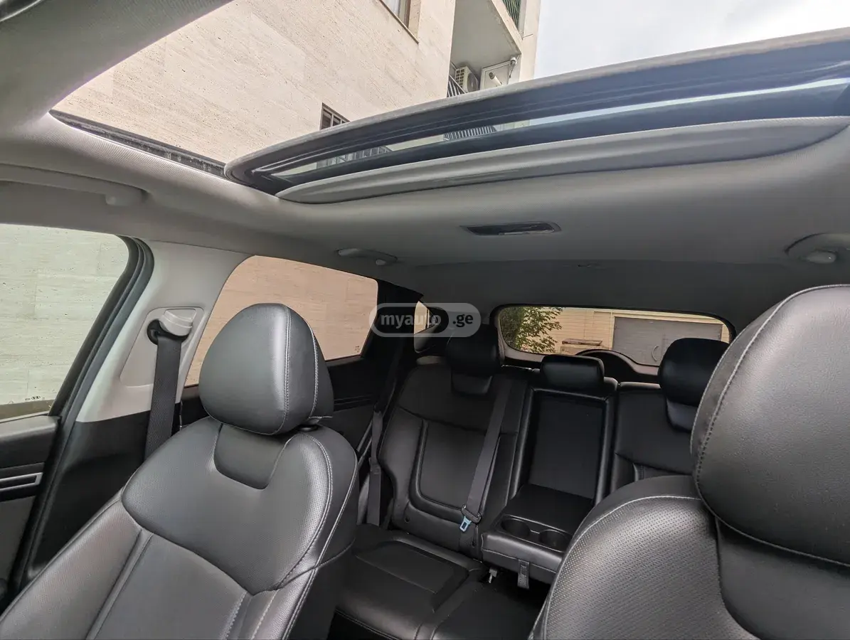 نمای دیگر Hyundai SEL Convenience 4dr All-Wheel 2023