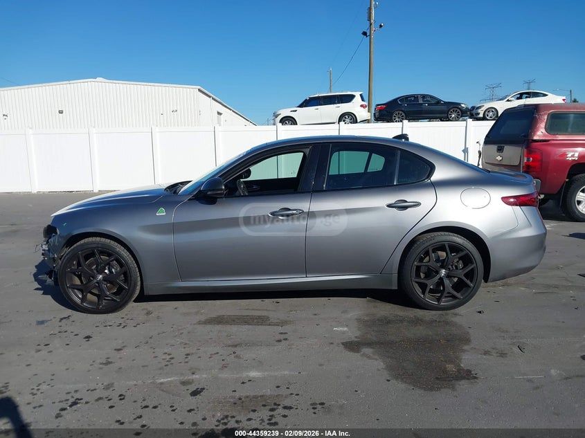 Alfa Romeo TI AWD — миниатюра 15