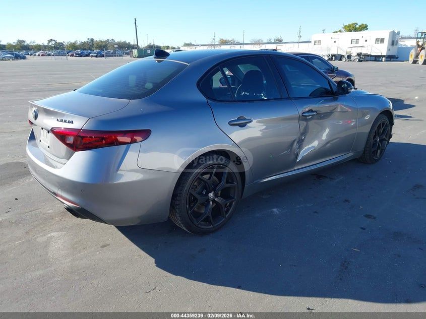 Alfa Romeo TI AWD — миниатюра 4