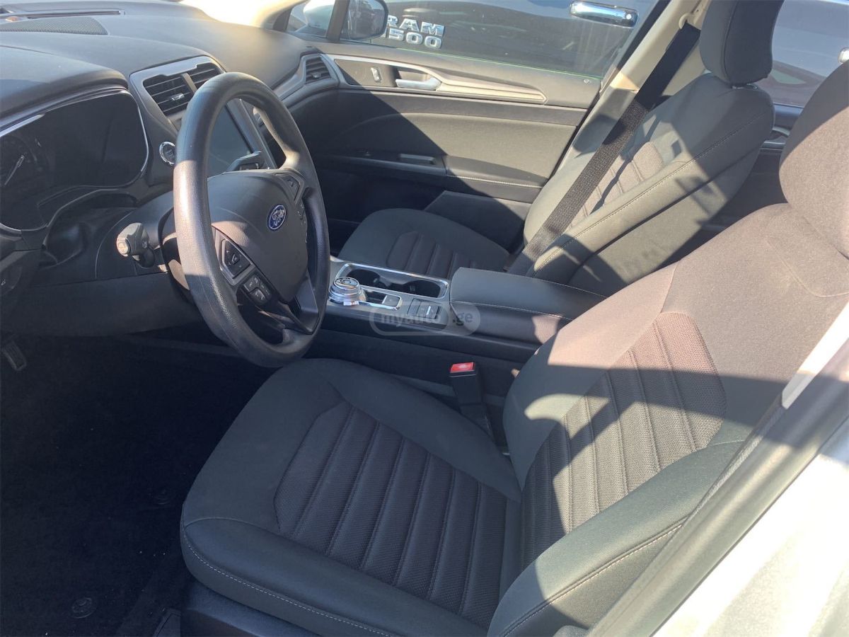 Ford Fusion - фото 5