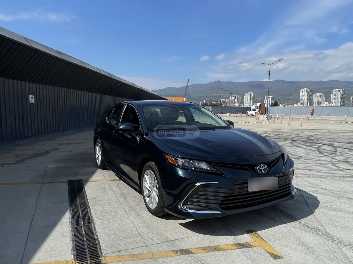 Toyota Camry - фото 4