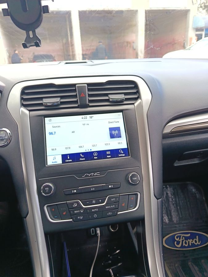 Ford Fusion - фото 10