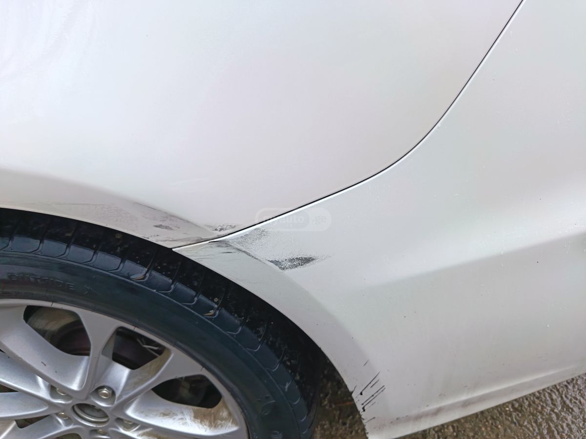 Ford Fusion - фото 7