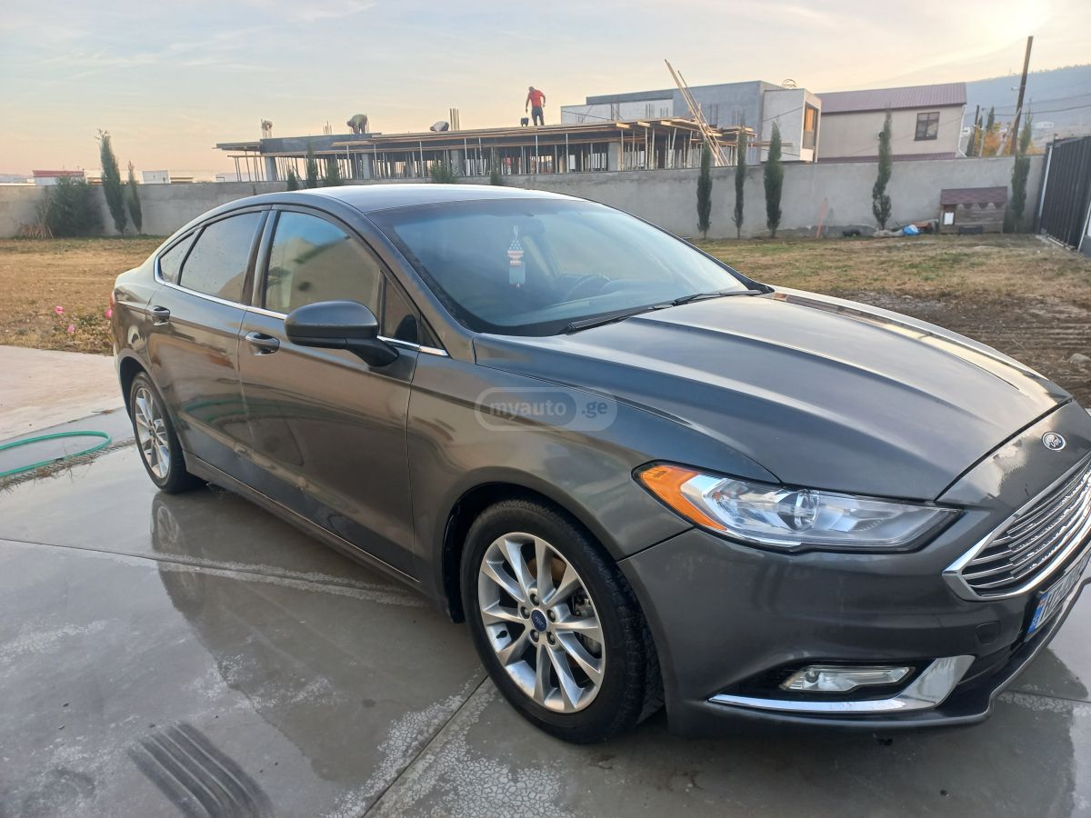 Ford Fusion - фото 1