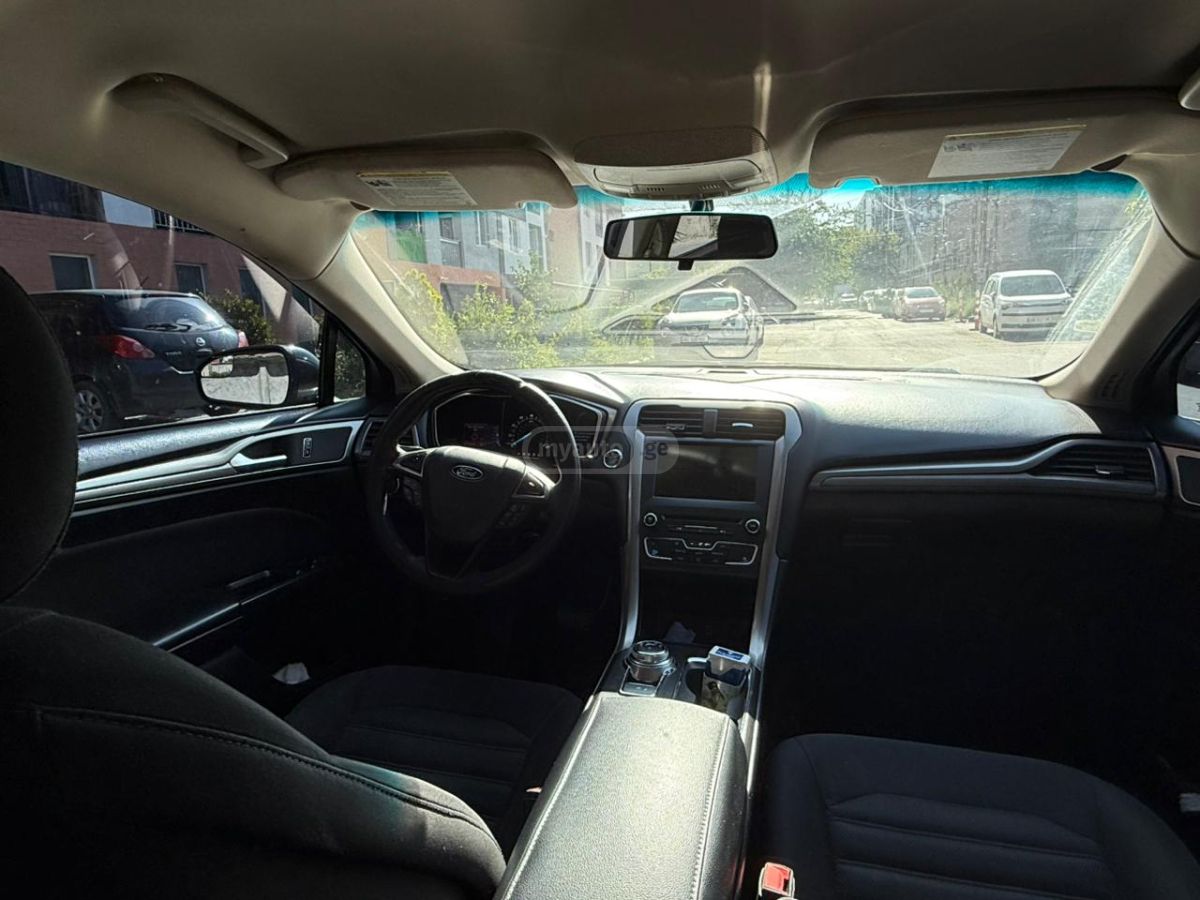 Ford Fusion - фото 10