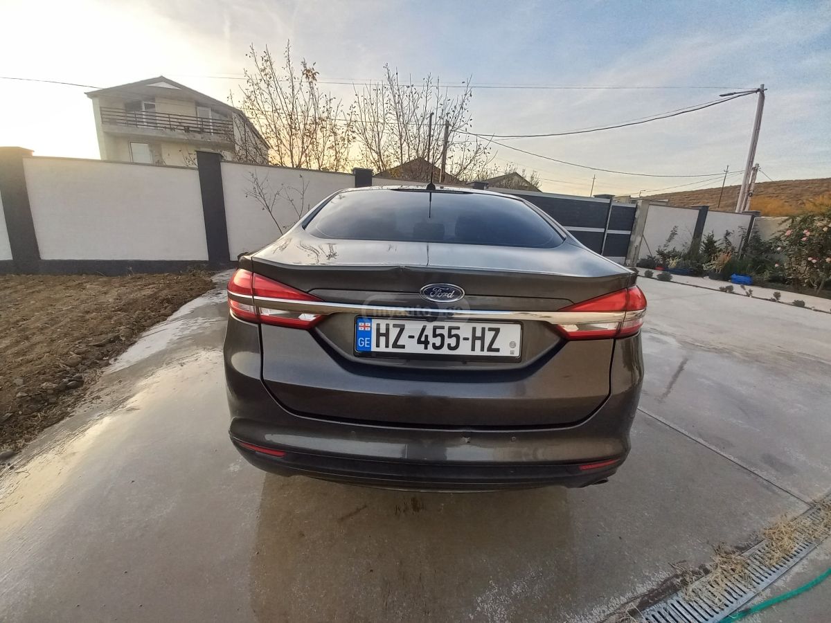 Ford Fusion - фото 4