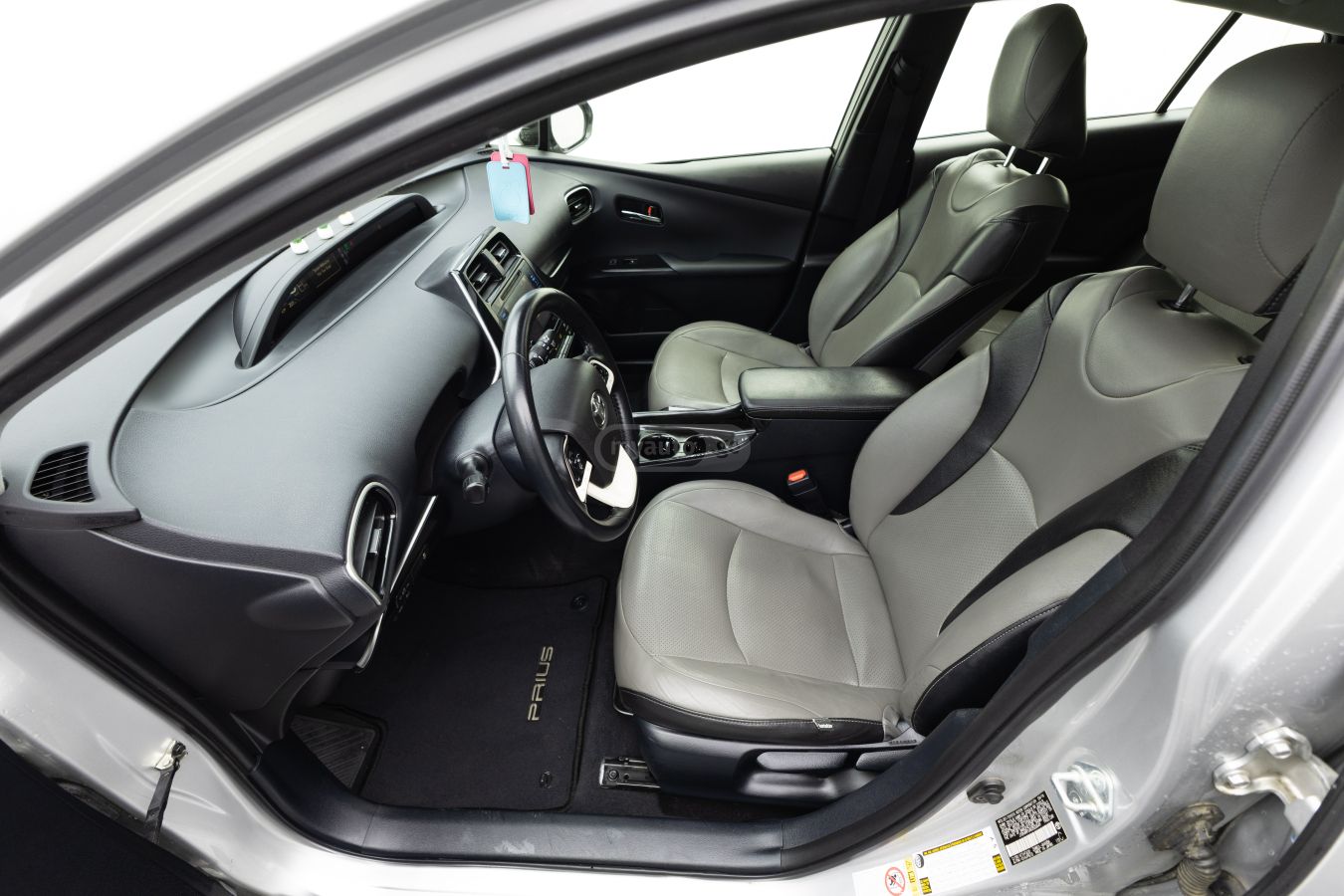 Toyota Prius - фото 10