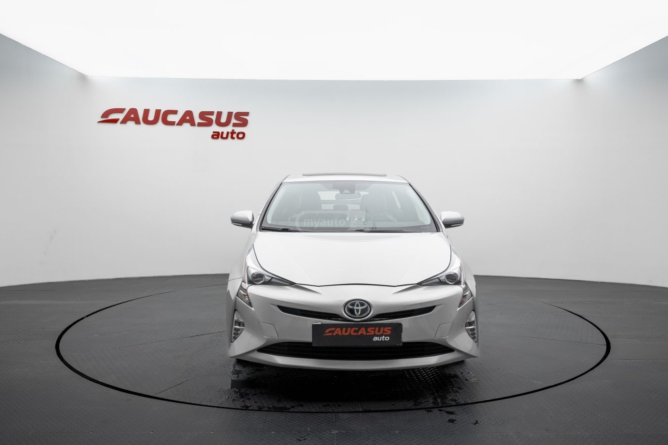 Toyota Prius - фото 3