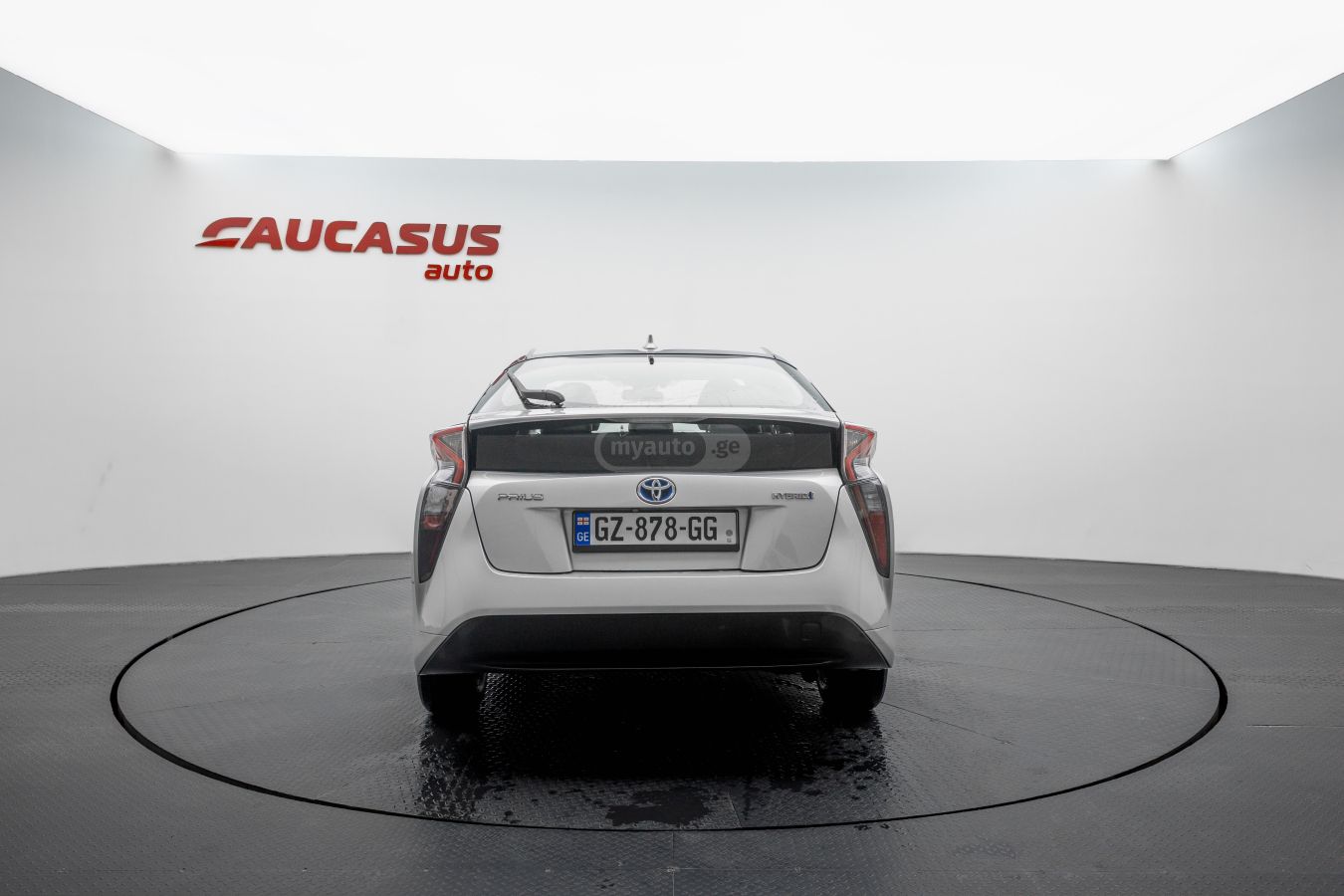 Toyota Prius - фото 5