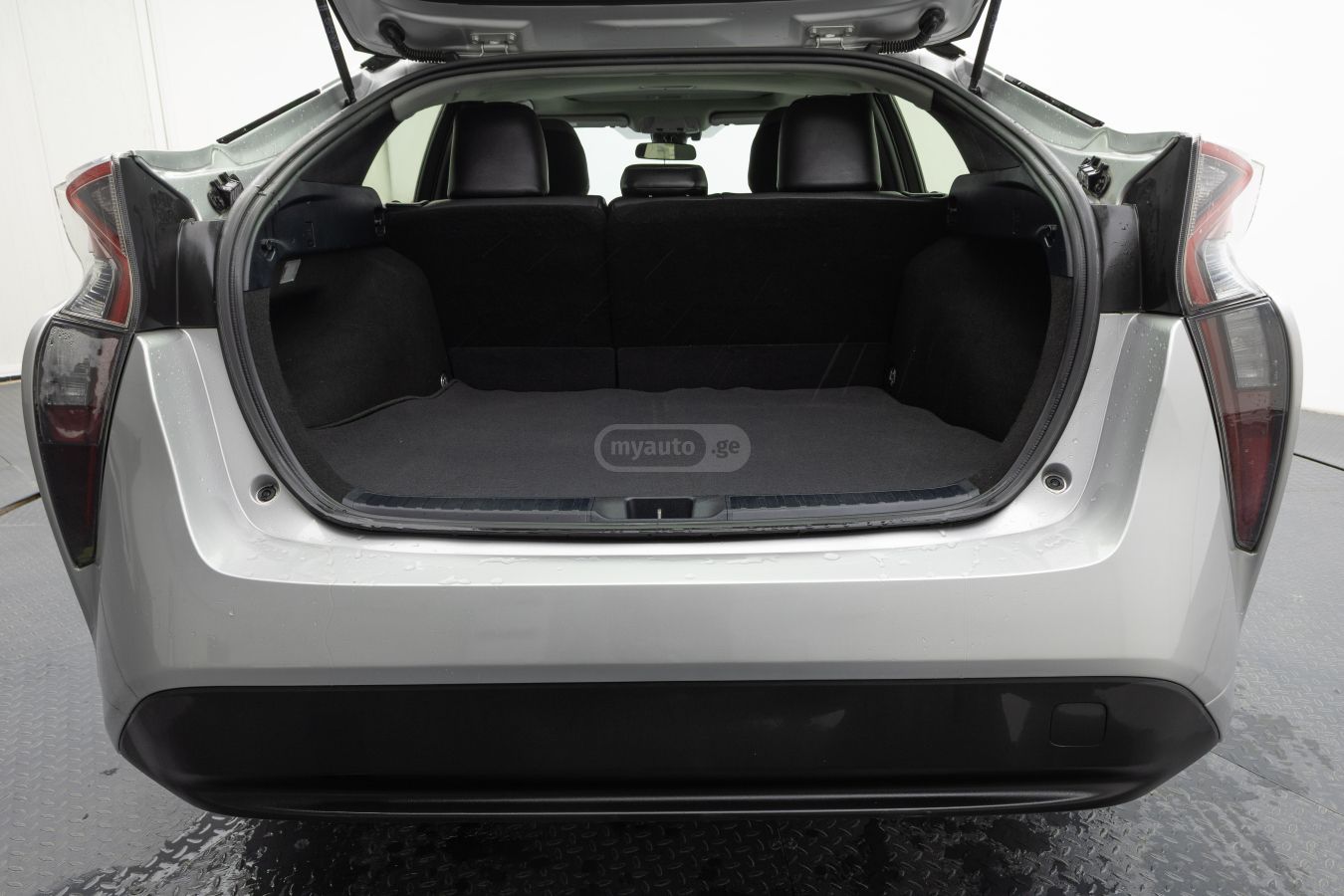 Toyota Prius - фото 7