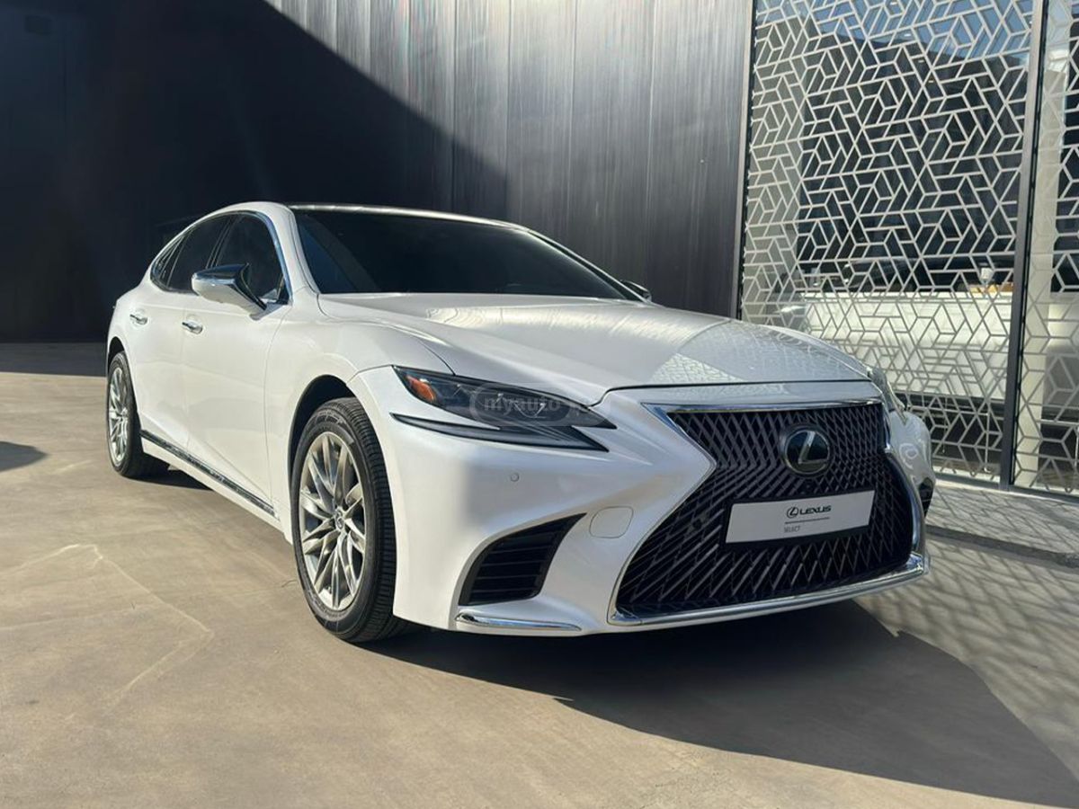 Lexus LS 500 2022 — миниатюра 1