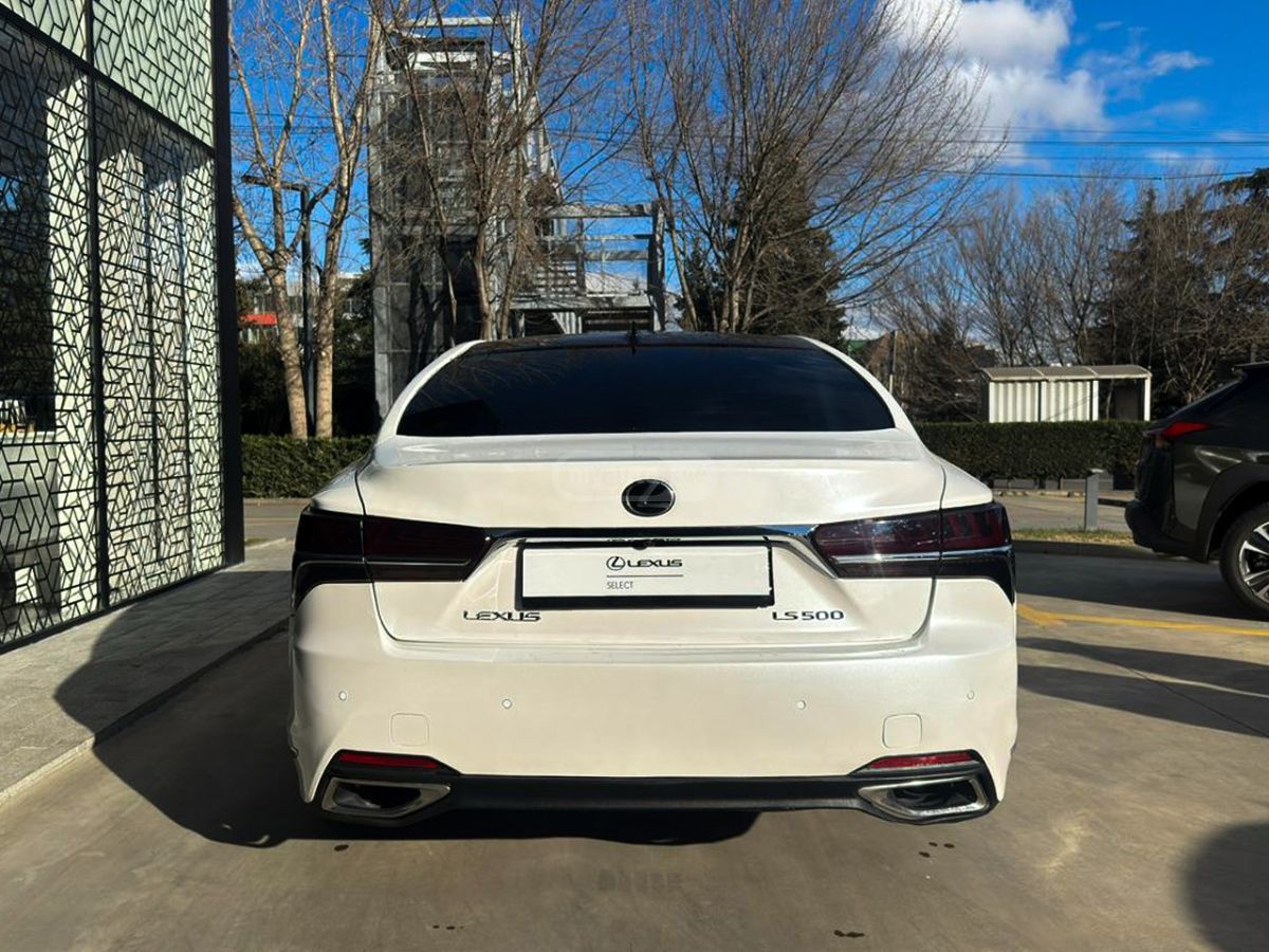 Lexus LS 500 2022 — миниатюра 4