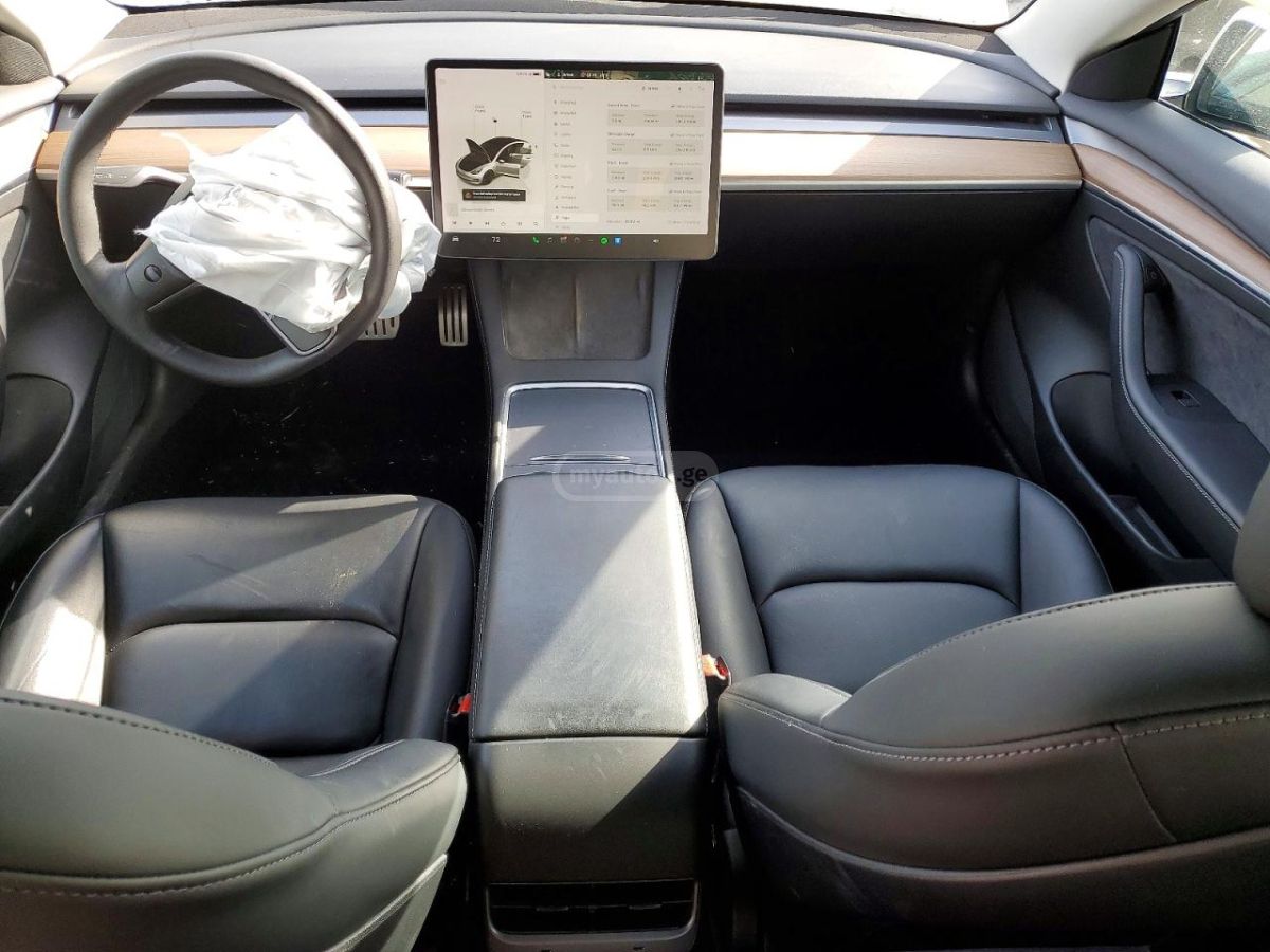 Tesla Model 3 - фото 7