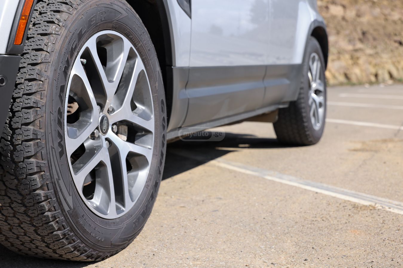 Land Rover Defender 110 - фото 7