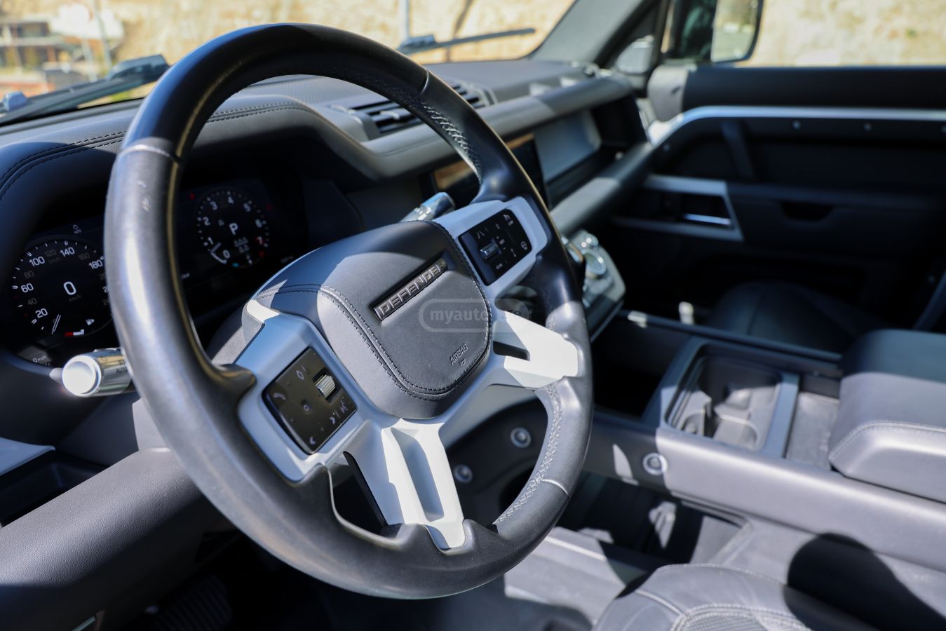 Land Rover Defender 110 - фото 8