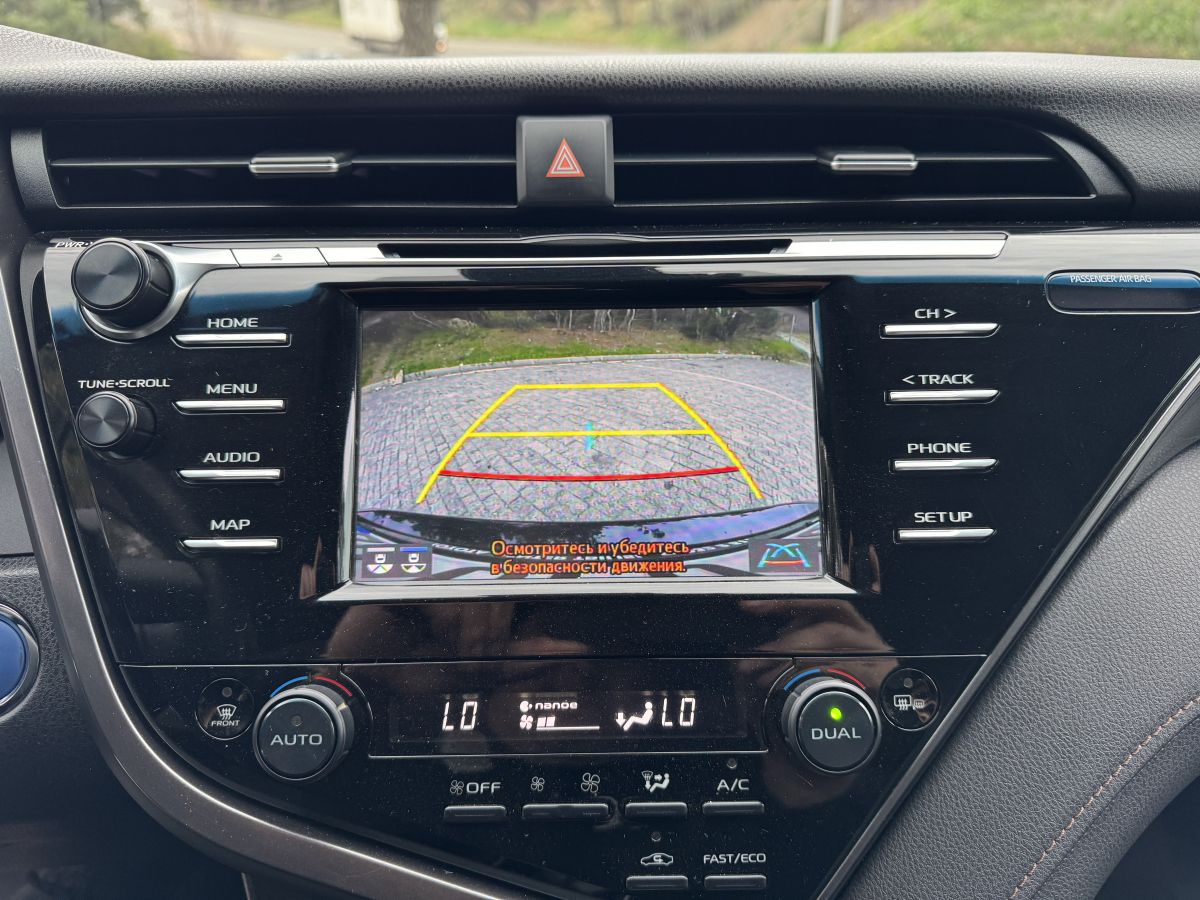 Toyota Camry - фото 6
