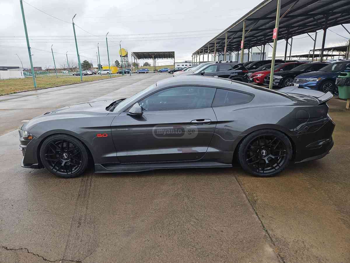 Ford Mustang - фото 12