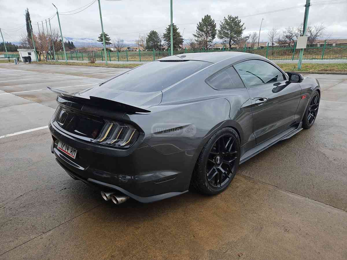 Ford Mustang - фото 8