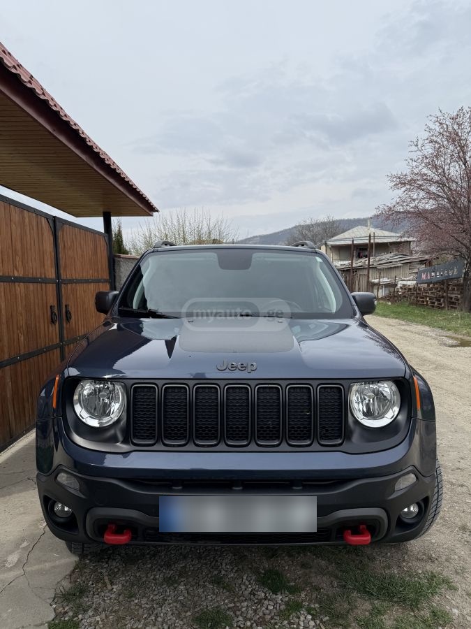 Jeep Renegade - фото 1