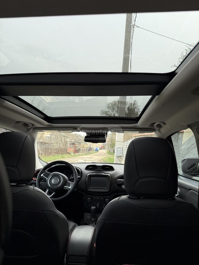 Jeep Renegade - фото 11