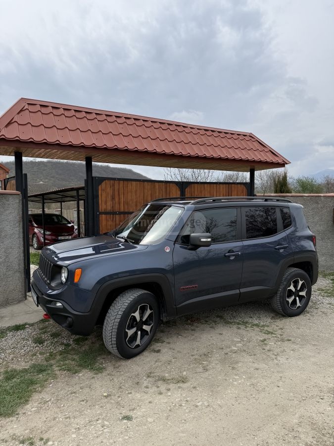 Jeep Renegade - фото 6