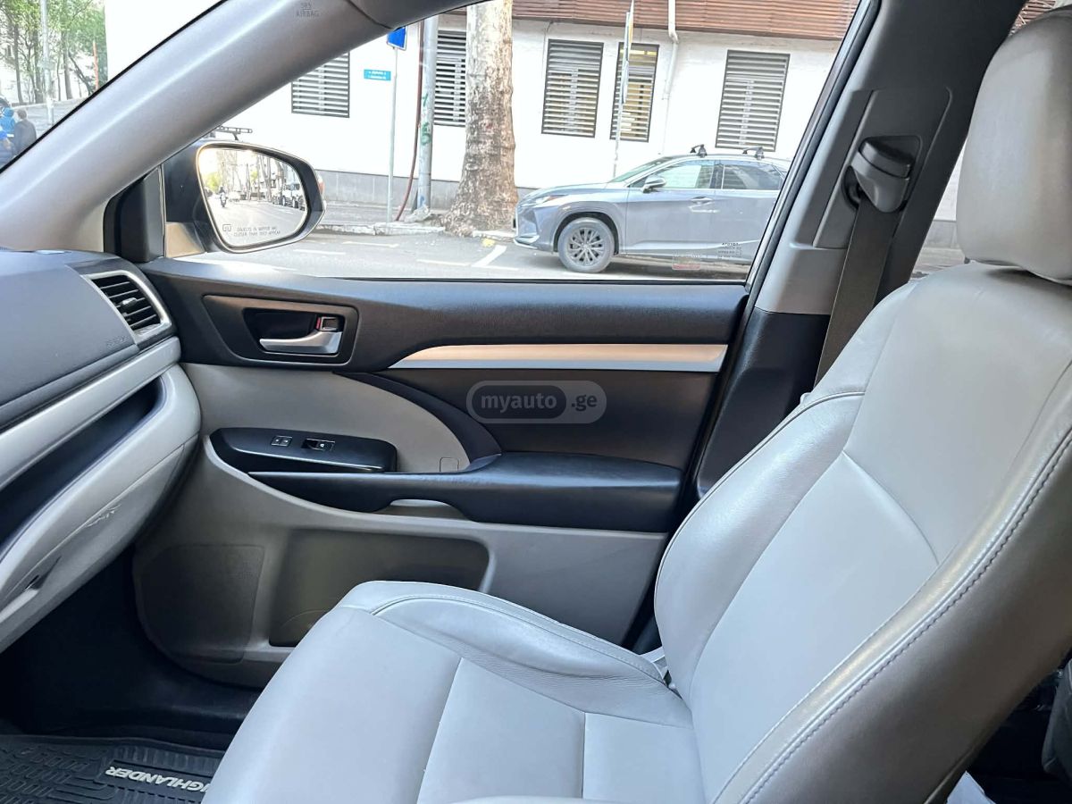 Toyota Highlander - фото 8
