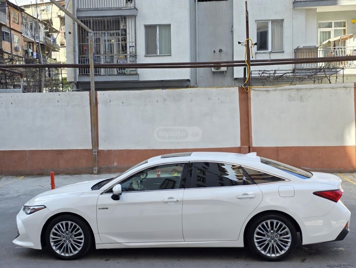 Toyota Avalon - фото 2