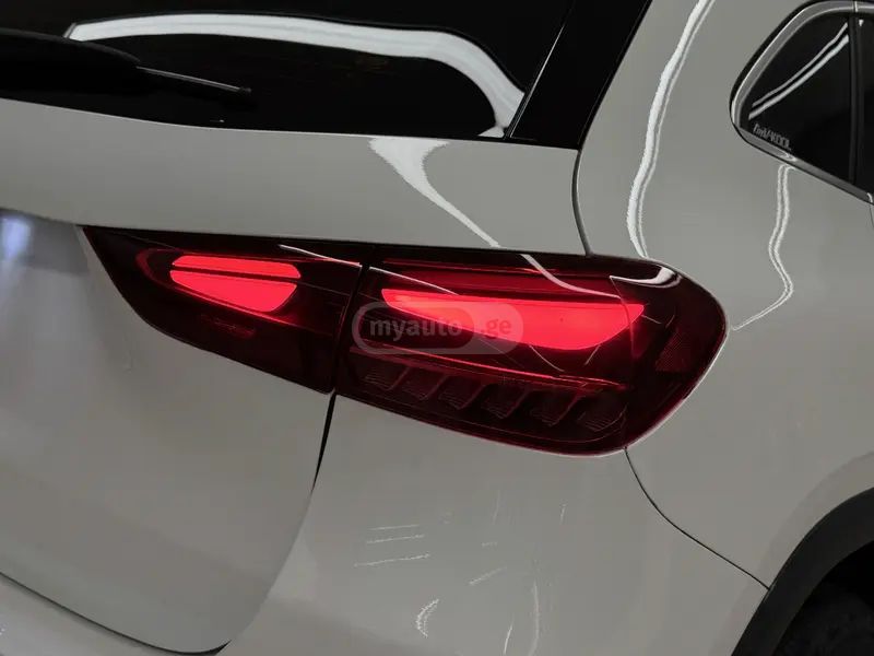 Mercedes-Benz GLA 45 AMG 2024 — миниатюра 10