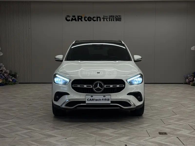 Mercedes-Benz GLA 45 AMG 2024 — миниатюра 2