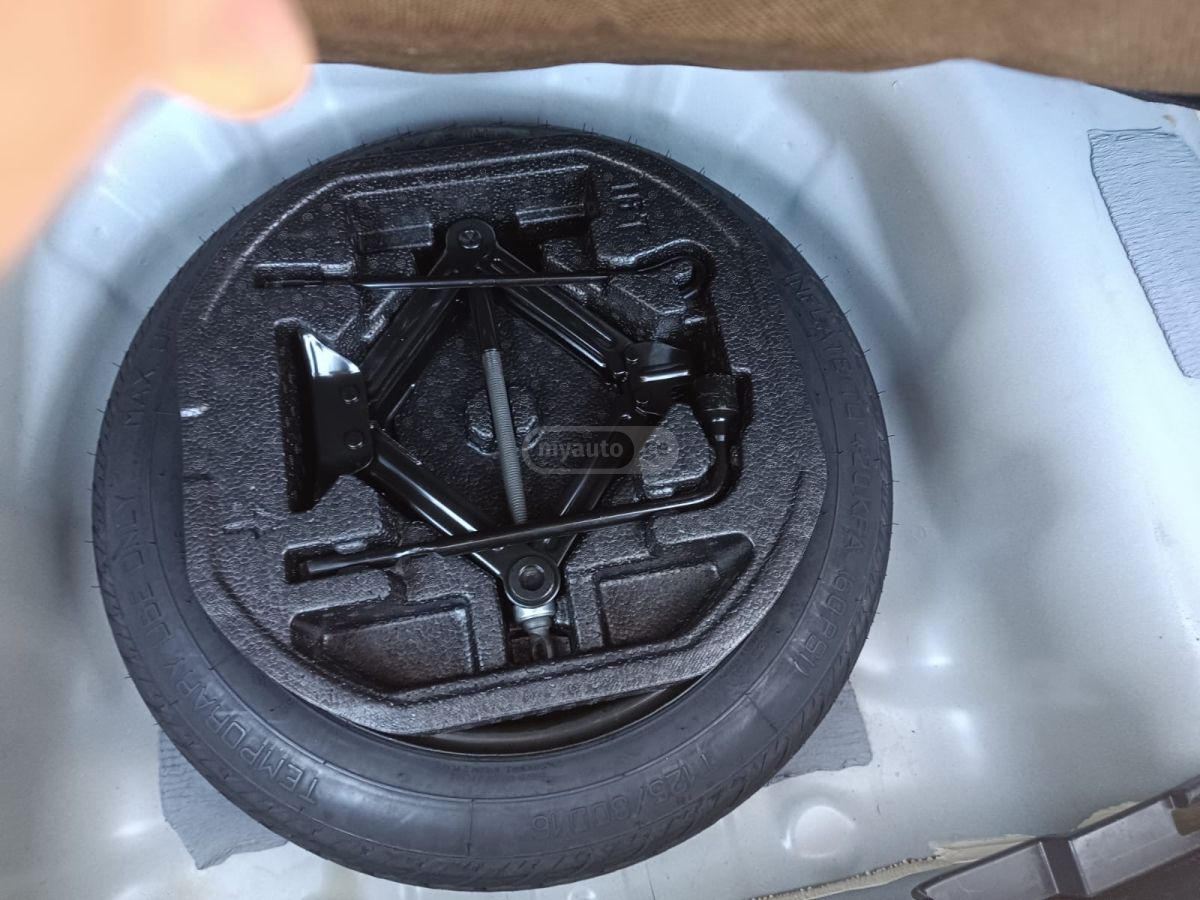 Kia K5 - фото 10