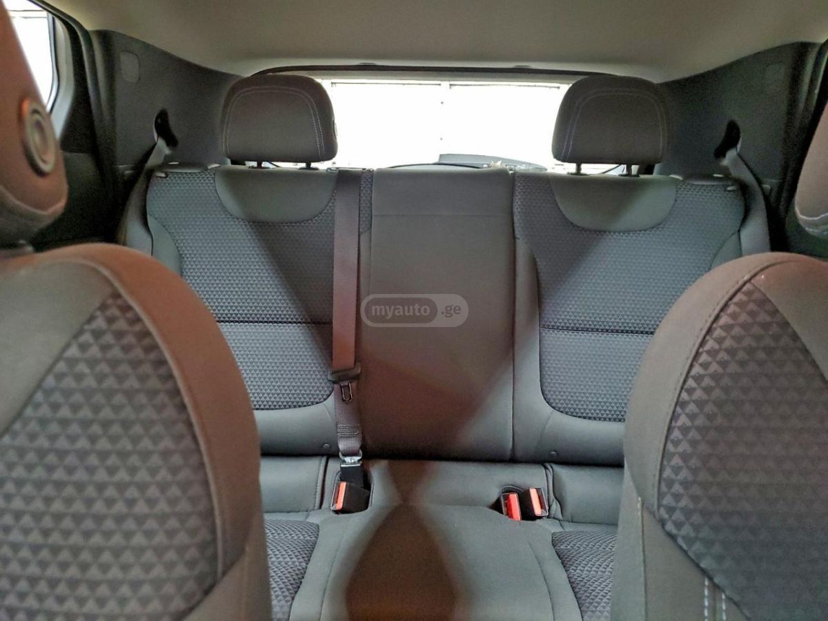 Chevrolet Bolt EV - фото 10