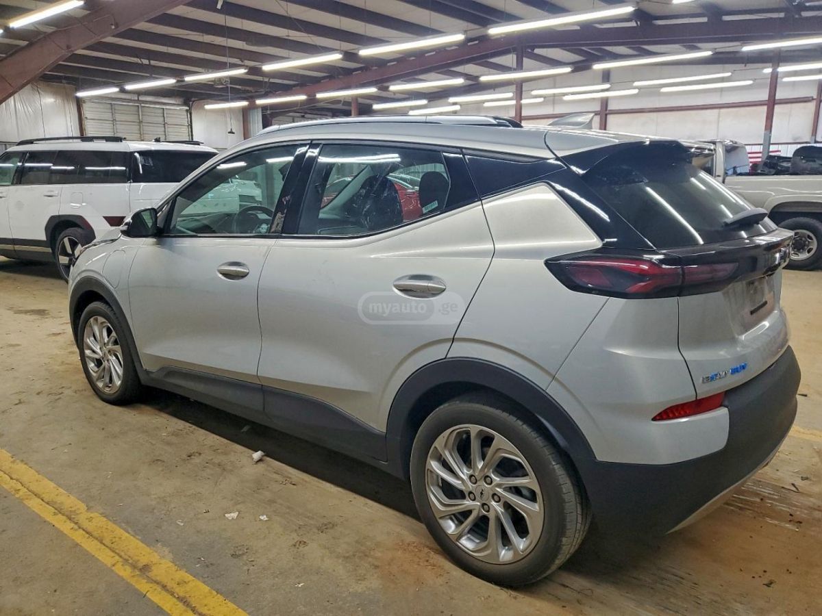 Chevrolet Bolt EV - фото 2