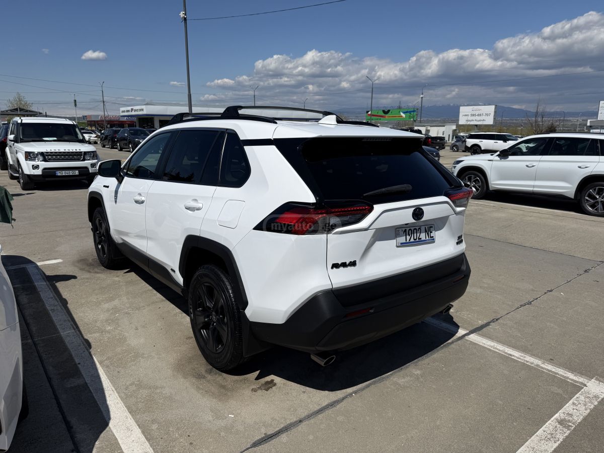 Toyota RAV 4 - фото 5