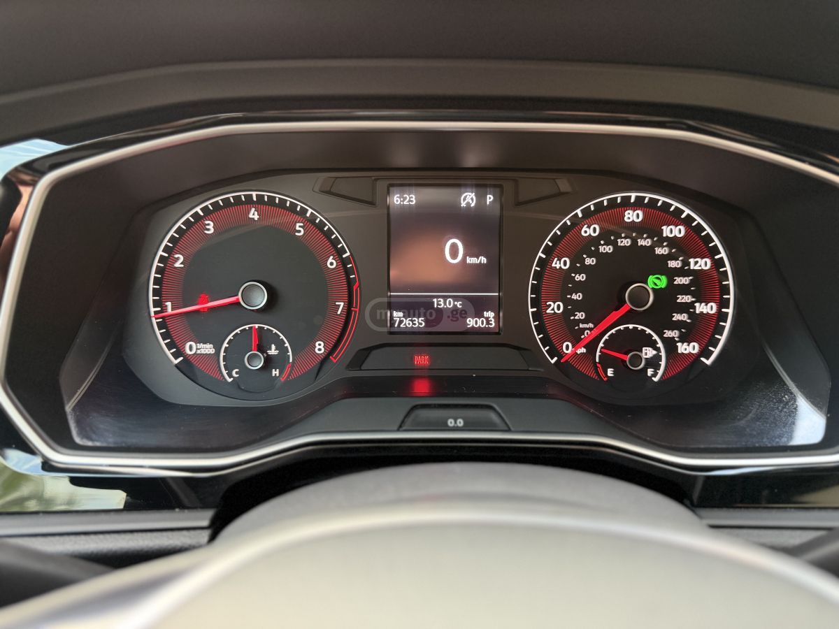 Volkswagen Jetta - фото 12