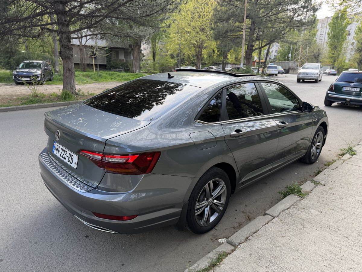 Volkswagen Jetta - фото 3