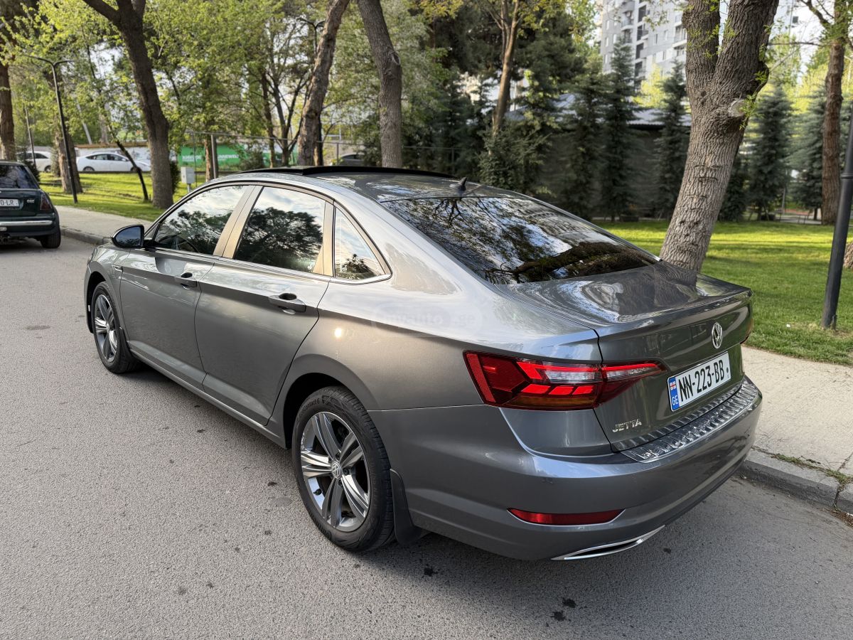 Volkswagen Jetta - фото 6