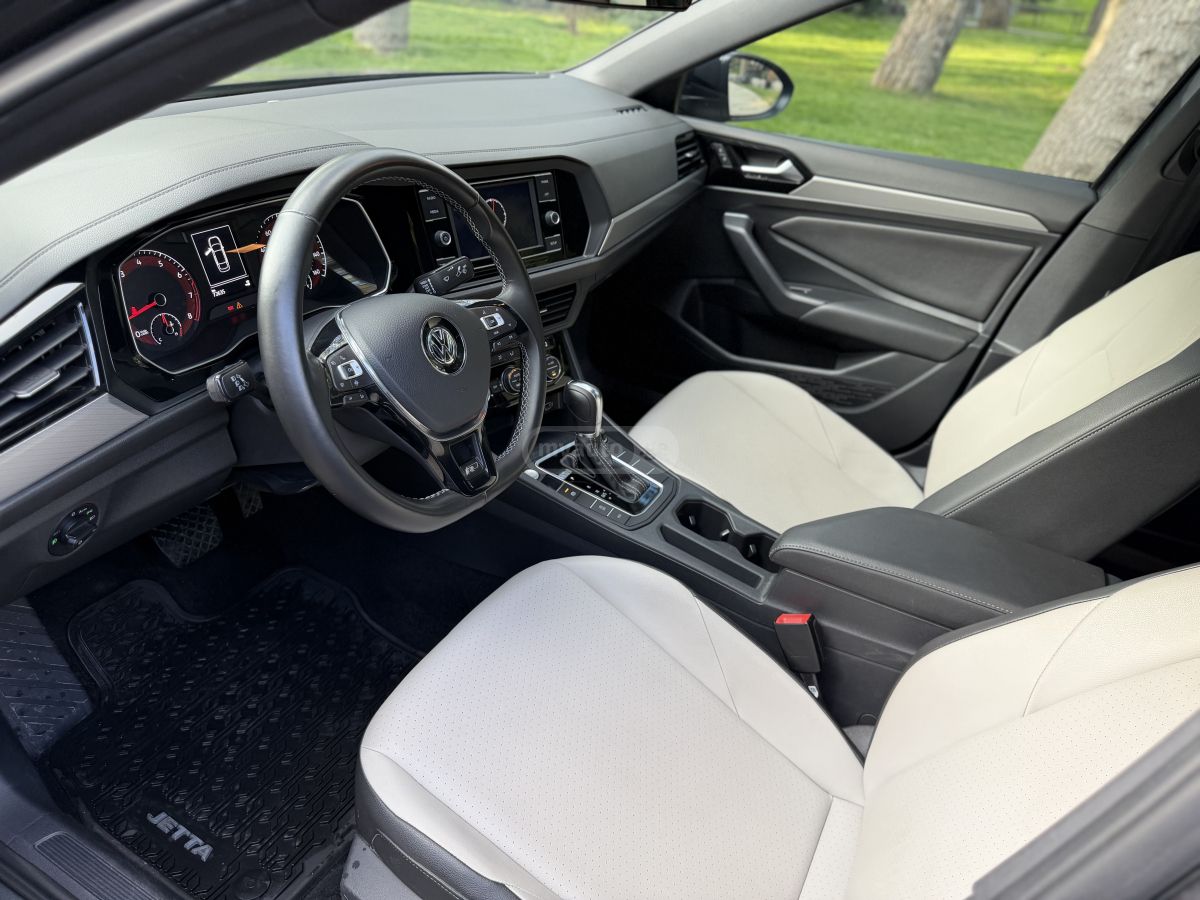 Volkswagen Jetta - фото 8