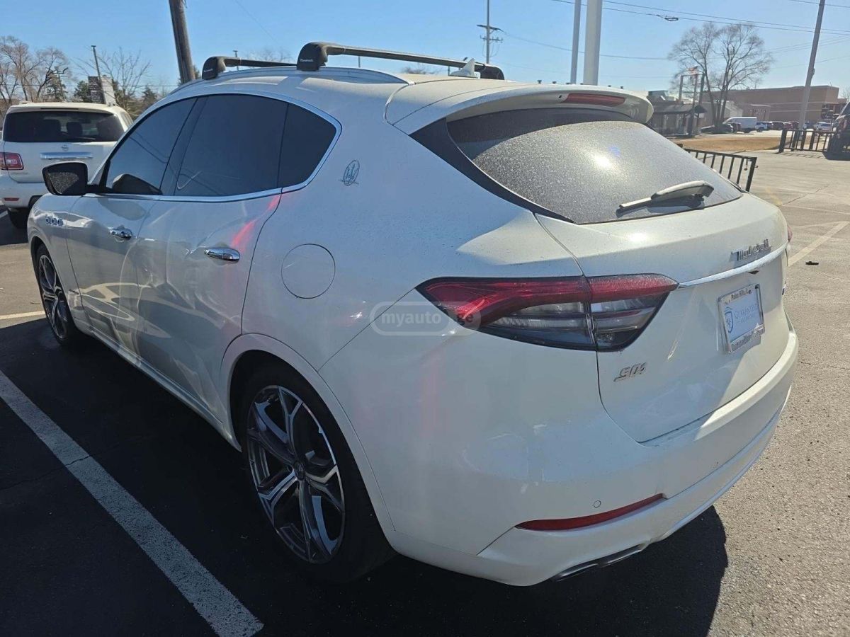 Maserati Levante 2021 — миниатюра 2