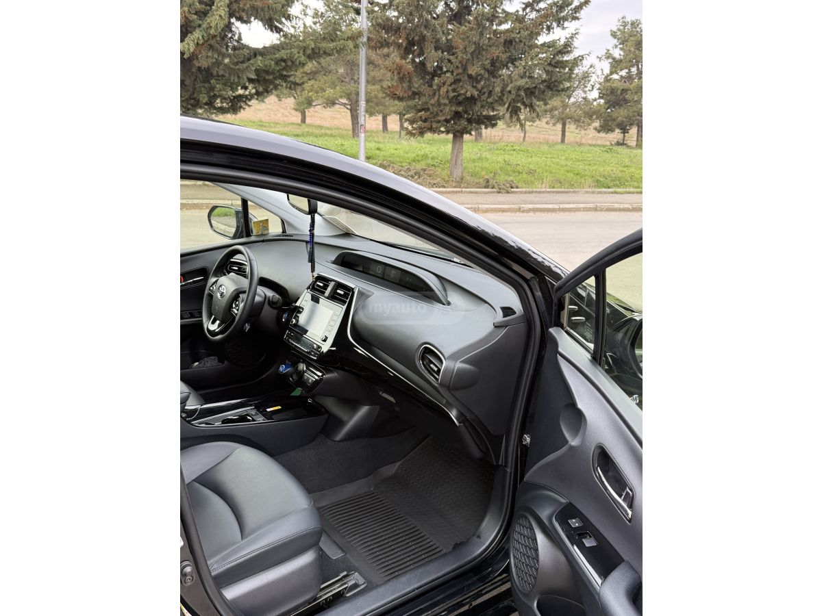Toyota Prius - фото 11
