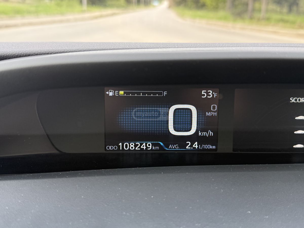 Toyota Prius - фото 5