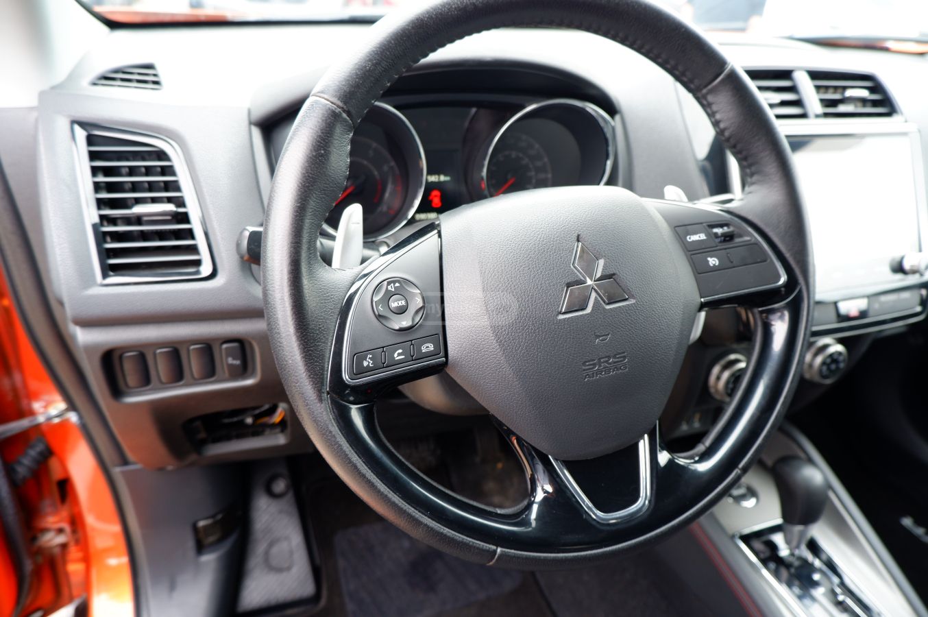 Mitsubishi Outlander - фото 10