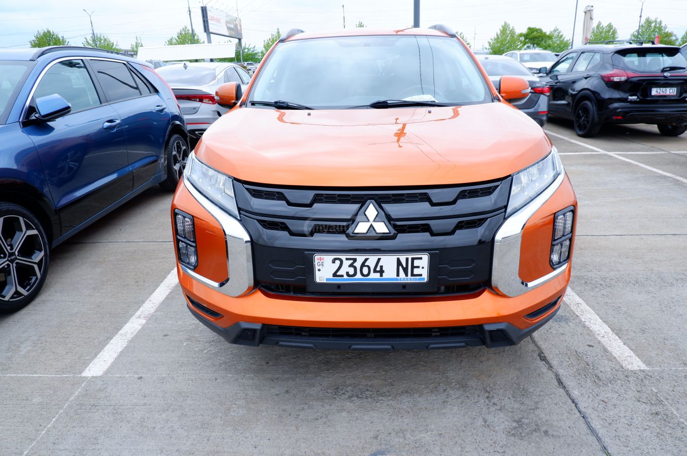 Mitsubishi Outlander - фото 2
