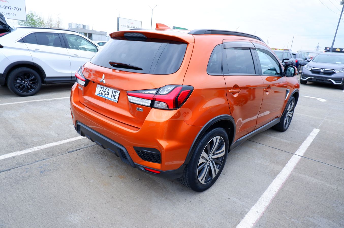 Mitsubishi Outlander - фото 5